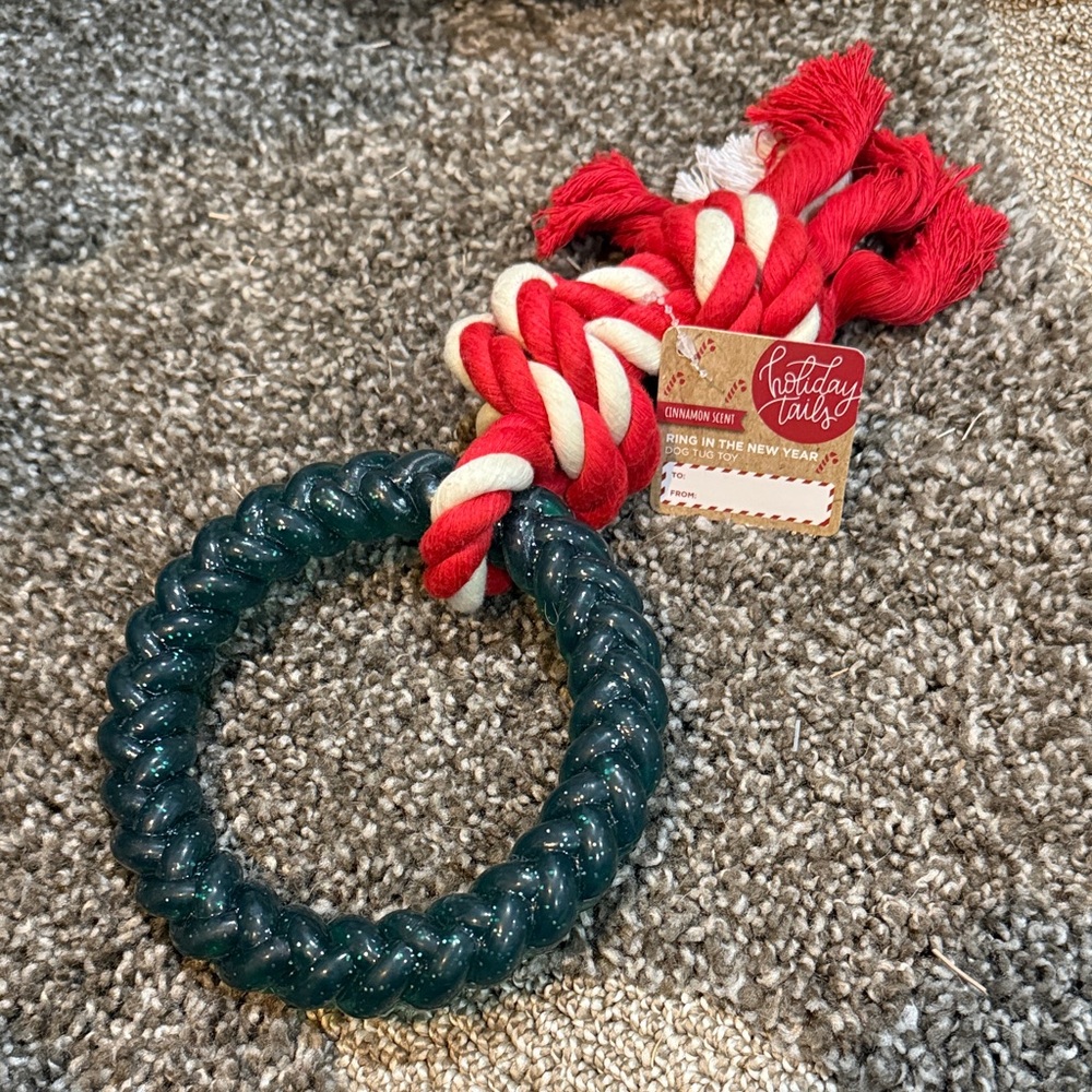 NWT Petco Holiday Tails Christmas Dog Rope Toy TPR Tug Ring
